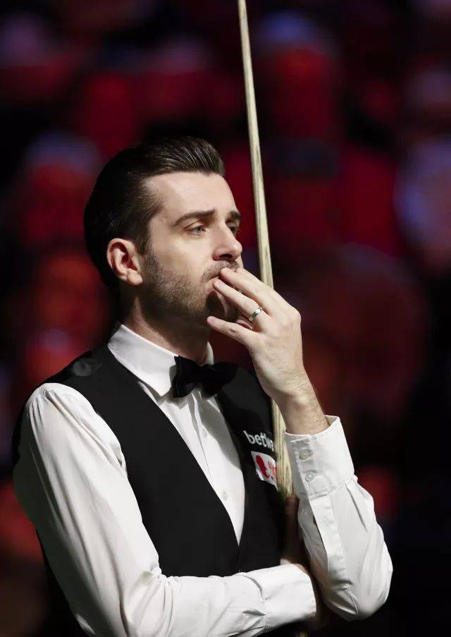 他幽默地感 他幽默地感