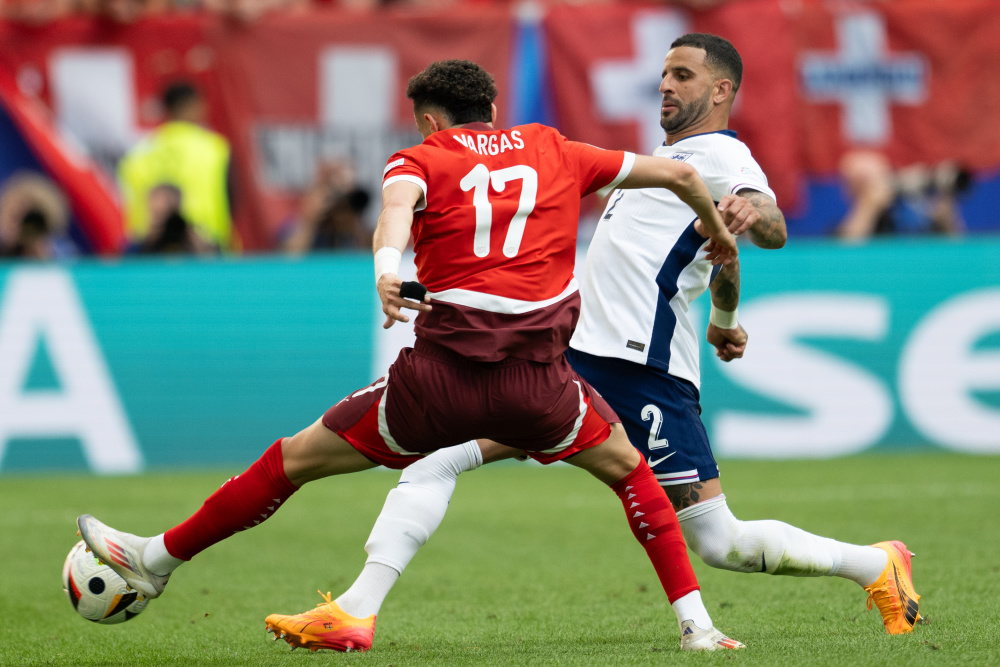 匹马撕开曼 匹马撕开曼