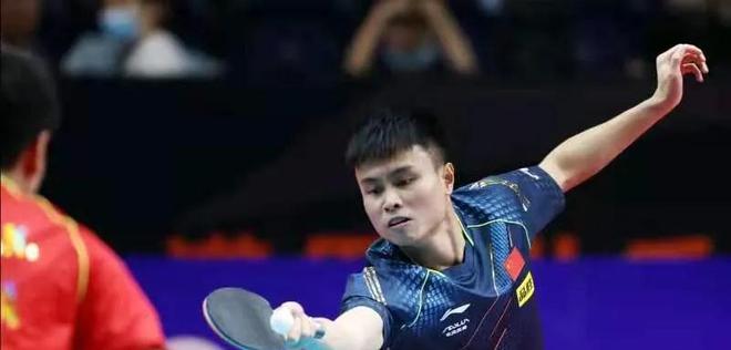 与边锋外拉 与边锋外拉